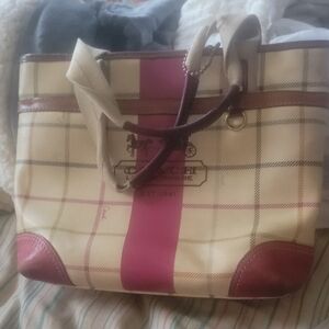 Classic Plaid Tote Bag with Burgundy Accents